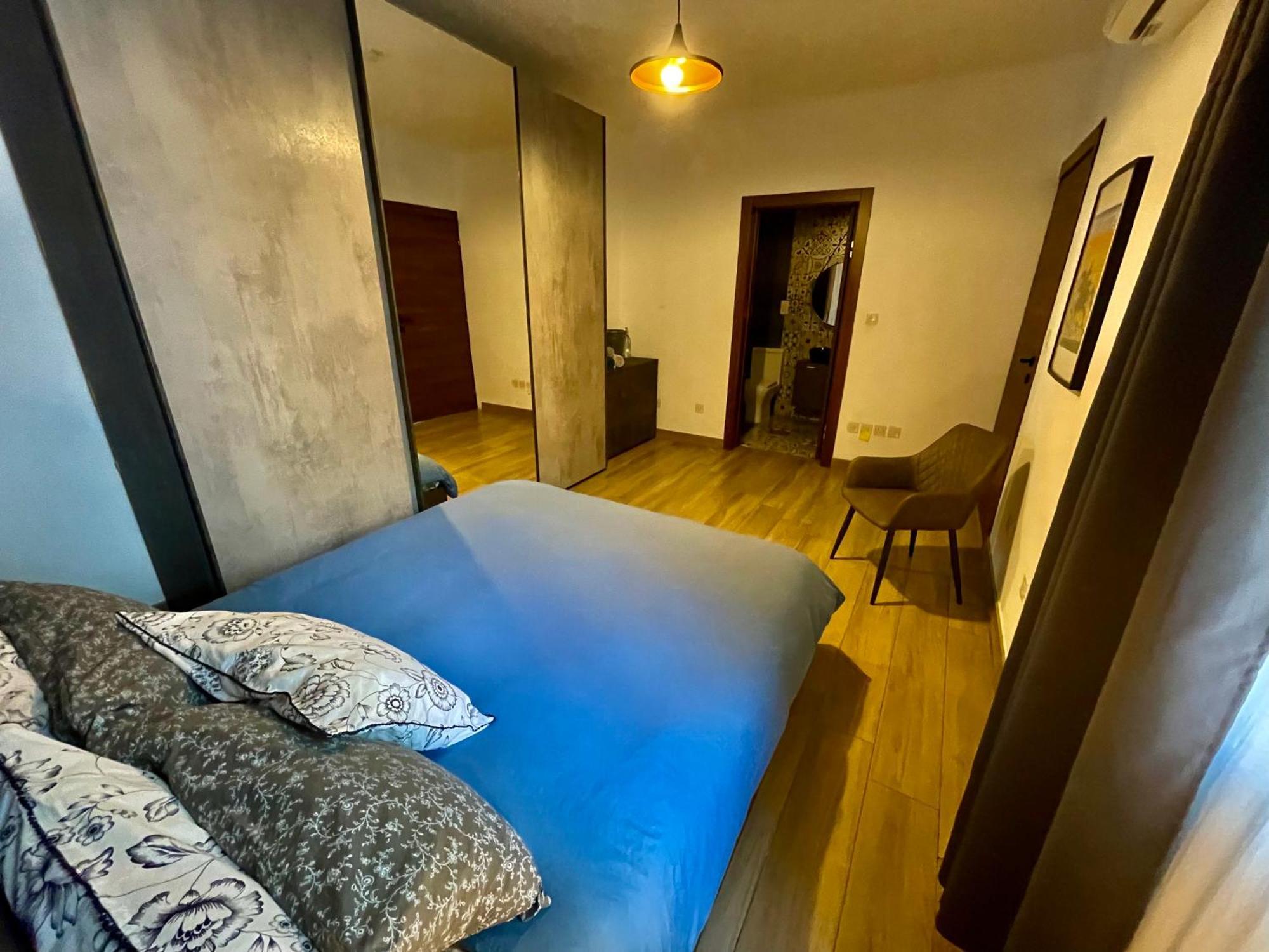 Airport Accommodation Bedroom With Your Own Private Bathroom Self Check In And Self Check Out Air-Condition Included Mqabba Exterior foto